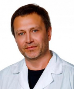 Петров Роман Игоревич стоматолог-имплантолог